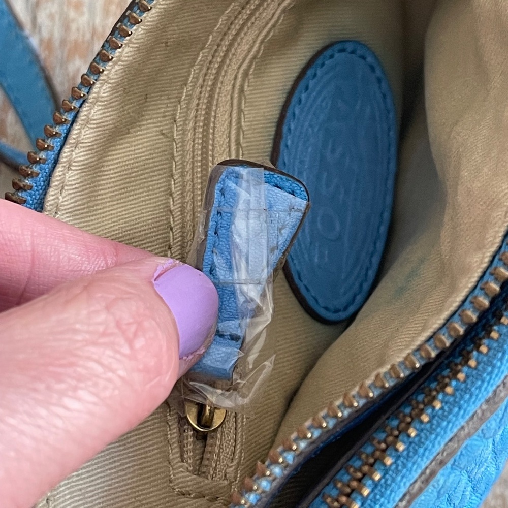 Fossil Memoir Pebbled Leather Sky Blue Crossbody Bag Turquoise Purse Coastal - Picture 9 of 16